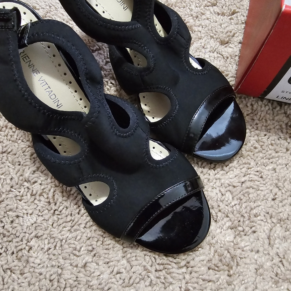Sandal
